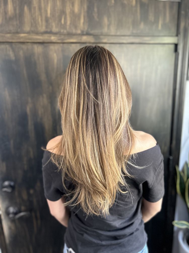 Roxys Hair Chair Logo