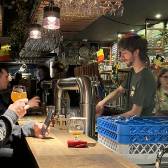 Moeder Lambic - Beer Bar Near Me - Brussels, BRU
