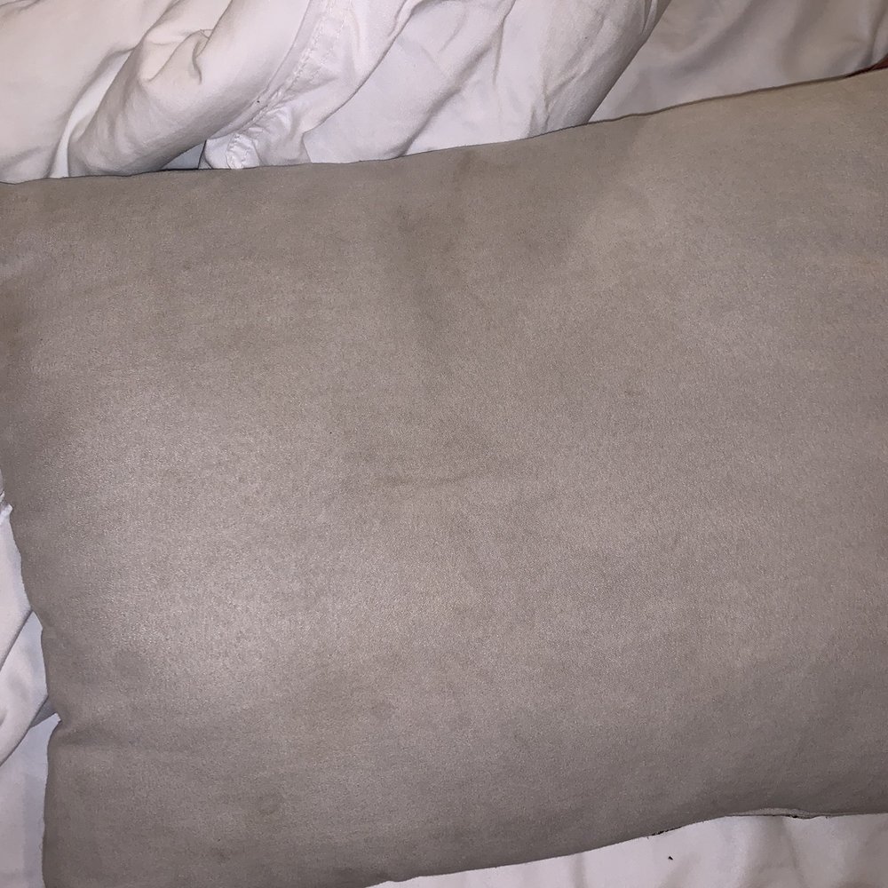 Sonora Inn - Dirty stained pillows - Hotels Near Me - Sonora, California Sonora Inn - Dirty stained pillows - Hotels Near Me - Sonora, California