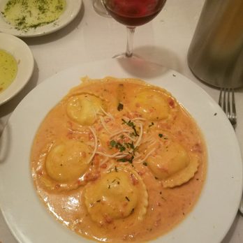 Tre Famiglia - Italian Near Me - Haddonfield, New Jersey
