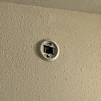Rodeway Inn - No fire alarm? - Hotels Near Me - Rockdale, Texas