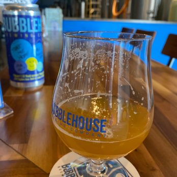 BubbleHouse Brewing Company - 10 second hug DDH IPA - Breweries Near Me - Lisle, Illinois