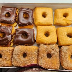 Missing Hole Donut Shop