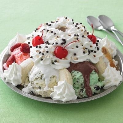 Mom's Ice Cream &coffee Shop Image