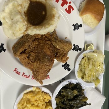 Swett's Restaurant - Fried Chicken Cabbage Macaroni & Cheese Dinner Roll mashed potato and gravy, greens - Soul Food Near Me - Nashville, Tennessee Swett's Restaurant - Fried Chicken Cabbage Macaroni & Cheese Dinner Roll mashed potato and gravy, greens - Soul Food Near Me - Nashville, Tennessee