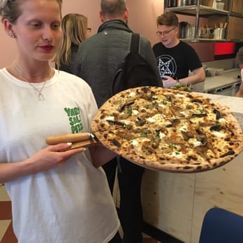 Yard Sale Pizza - Pizza Near Me - London, XGL
