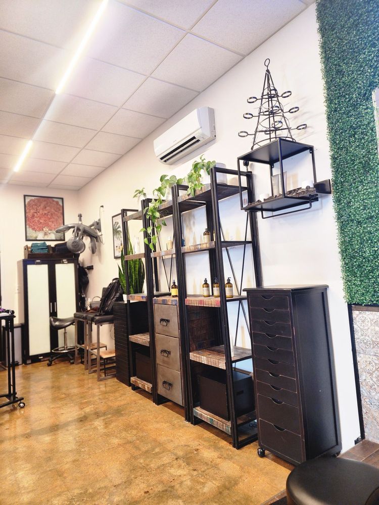 Michael Patrick Hair Studio Logo