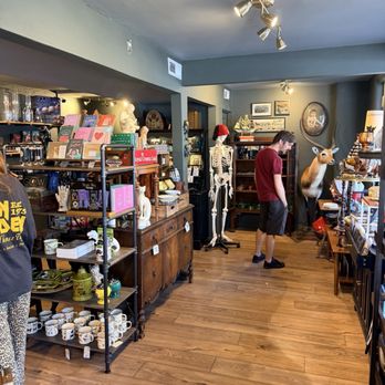 Ginger & Raven - Gift Shops Near Me - Sacramento, California Ginger & Raven - Gift Shops Near Me - Sacramento, California