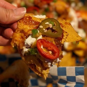 Budweiser Brickhouse Tavern - Homerun Nachos - Sports Bars Near Me - Chicago, Illinois