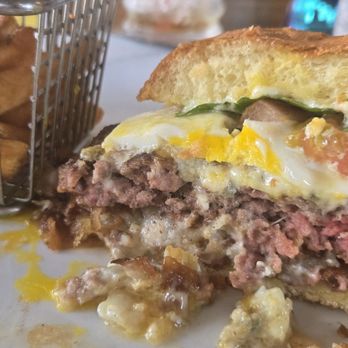 Vic's All Star Kitchen - I asked for medium rare (more to the rare) and my blue cheese breakfast burger was made to perfection. - American Near Me - Pleasanton, California