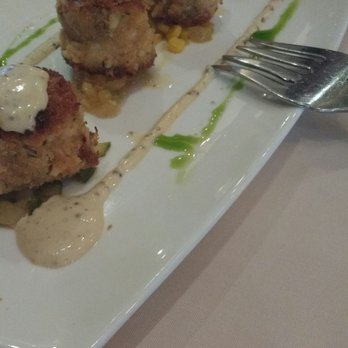 Cafe Nuovo - The delicious crab cakes. We added an additional crab cake so we could easily share! - New American Near Me - Providence, Rhode Island