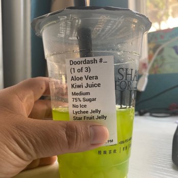 Ding Tea - Aloe Vera kiwi juice, medium sugar 75%, no ice, lychee jelly, star fruit jelly. Delicious!!!!!! - Bubble Tea Near Me - Sacramento, California Ding Tea - Aloe Vera kiwi juice, medium sugar 75%, no ice, lychee jelly, star fruit jelly. Delicious!!!!!! - Bubble Tea Near Me - Sacramento, California