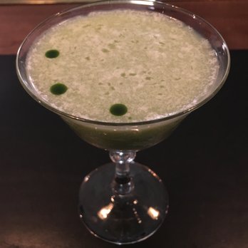 Pineapple & Pearls - mint/cucumber martini - New American Near Me - Washington, DC, District of Columbia
