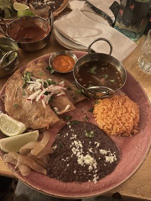Round Corner Cantina by null