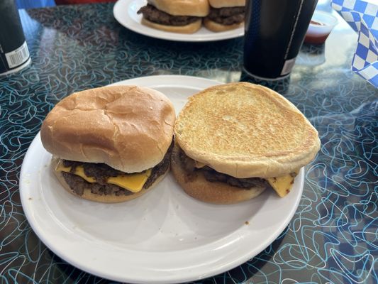 Charlies Hamburgers by null