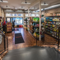 Woods Hardware - Lawn & Garden