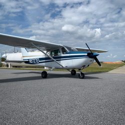 Aeropro - Our Cessna 172 is waiting for you!