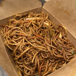 Momo Souls - Himalayan Chow Mein - Egg