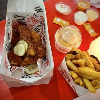 Howlin' Ray's - Chicken, fries, banana pudding - Southern Near Me - Los Angeles, California Howlin' Ray's - Chicken, fries, banana pudding - Southern Near Me - Los Angeles, California