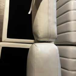 Rove Concepts - I was given mismatched seat cushions with the sofa I purchased.