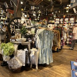 Cracker Barrel Old Country Store