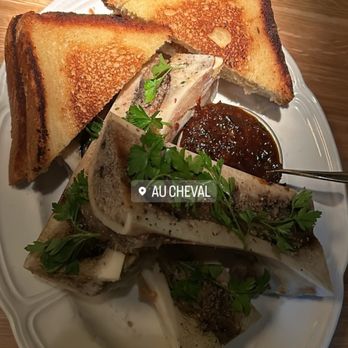 Au Cheval - Merlot/Cabernet Sauvignon - Bars Near Me - Chicago, Illinois