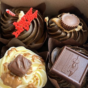 Jen's Sweet Treats - Cupcakes Near Me - Cudahy, Wisconsin