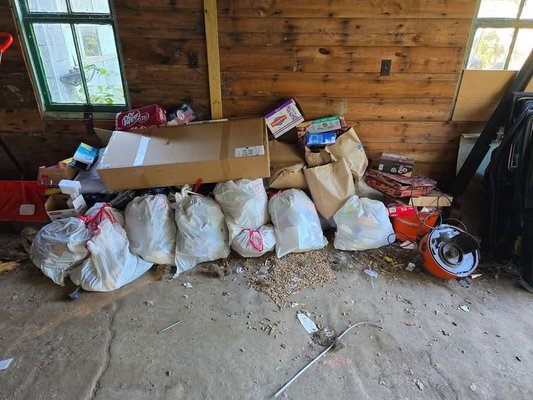 Garage/Shed Junk Removal - Junk removal can be time consuming and very emotional process to do on your own. We have the best prices around all done with smiley faces! Garage/Shed Junk Removal - Junk removal can be time consuming and very emotional process to do on your own. We have the best prices around all done with smiley faces!