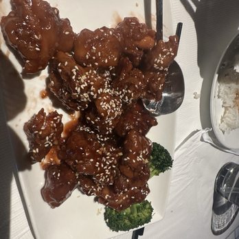 Golden Phoenix - Sesame chicken - Vietnamese Near Me - Oklahoma City, Oklahoma Golden Phoenix - Sesame chicken - Vietnamese Near Me - Oklahoma City, Oklahoma