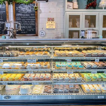 Cake & All Things Yummy - Bakeries Near Me - Kernersville, North Carolina