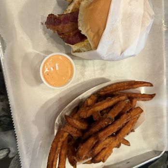 Burger 7 - Bec burger - Burgers Near Me - Alexandria, Virginia Burger 7 - Bec burger - Burgers Near Me - Alexandria, Virginia
