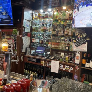 Junkyard Cafe - Bar - American Near Me - Simi Valley, California Junkyard Cafe - Bar - American Near Me - Simi Valley, California