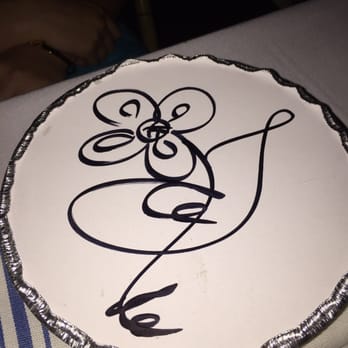 Farm Country Kitchen - The cute flower they drew on my girlfriend's leftovers. - American Near Me - Riverhead, New York