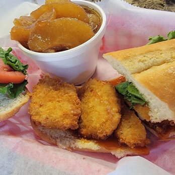 The Oar House - Shrimp Poboy - Desserts Near Me - Lancaster, Kentucky