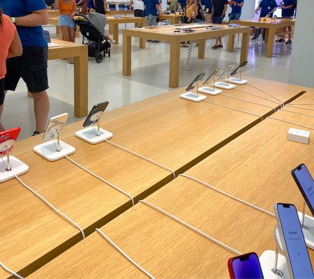 APPLE MAYFAIR - Updated February 2026 - 45 Photos & 137 Reviews - 2500 ...