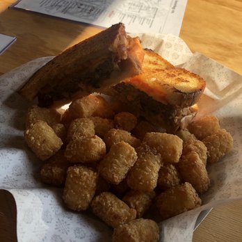 4 Hands Brewing - Frisco melt and tots - Breweries Near Me - Saint Louis, Missouri 4 Hands Brewing - Frisco melt and tots - Breweries Near Me - Saint Louis, Missouri