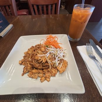 Erawan Thai Cuisine - Pad Thai - Thai Near Me - Flushing, New York
