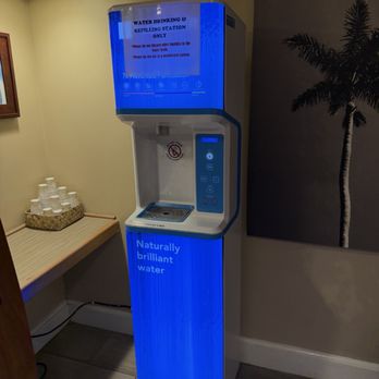 Aqua Palms Waikiki - Water dispenser in lobby - Hotels Near Me - Honolulu, Hawaii