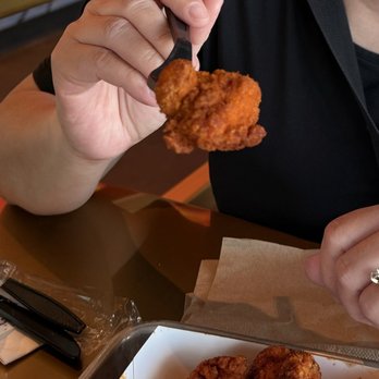 Houston TX Hot Chicken - Mild nuggets - Chicken Shop Near Me - Phoenix, Arizona
