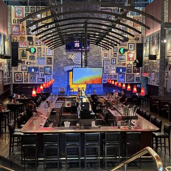 Hard Rock Cafe - Bar - American Near Me - Ledyard, Connecticut