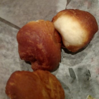 Doe's Eat Place - Dough balls - Steakhouses Near Me - Baton Rouge, Louisiana Doe's Eat Place - Dough balls - Steakhouses Near Me - Baton Rouge, Louisiana