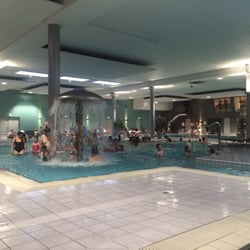 Superland - Fountain in the pool