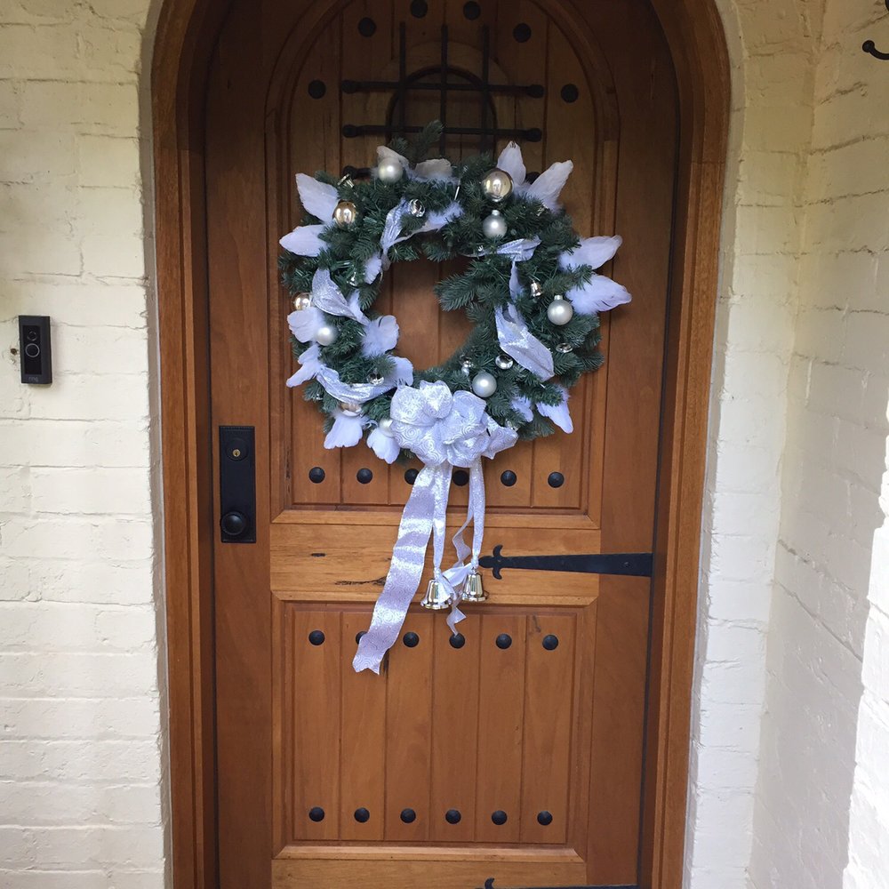 They also provided this beautiful walnut door. They also provided this beautiful walnut door.