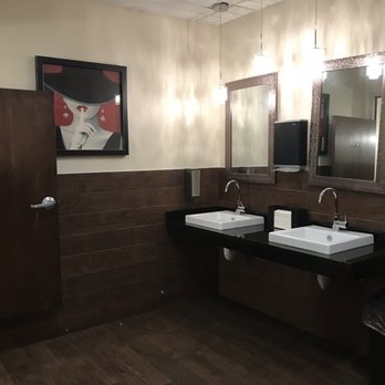 Divine Eyebrow Threading - Women's bathroom - Threading Services Near Me - Rockville, Maryland Divine Eyebrow Threading - Women's bathroom - Threading Services Near Me - Rockville, Maryland