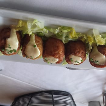 Bobby Van's Grill - Not much on presentation but the mini crab cake was good. - American Near Me - Washington, DC, District of Columbia