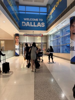 Love Field Dr by null