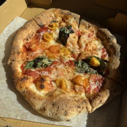 Margarita pizza.