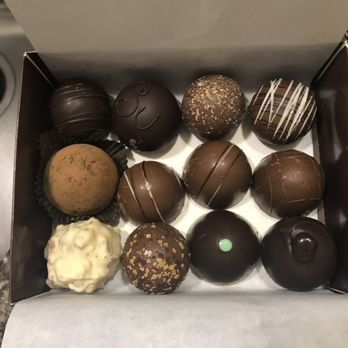 Le Chocolat Du Bouchard - Chocolatiers & Shops Near Me - Naperville, Illinois