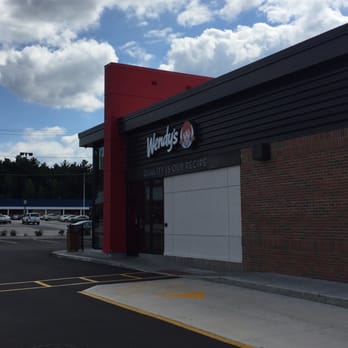 Wendy's - the front of the restaurant - Burgers Near Me - Webster, Massachusetts