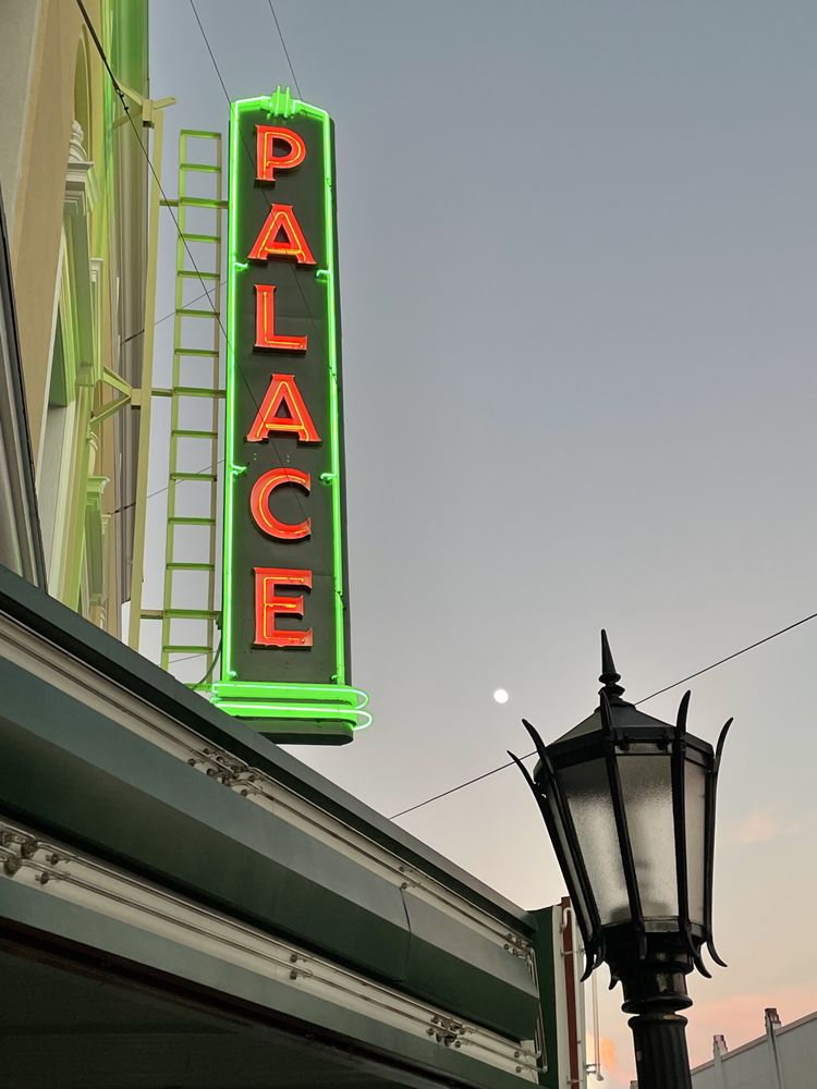 Palace Theater, Hilo Roadtrippers
